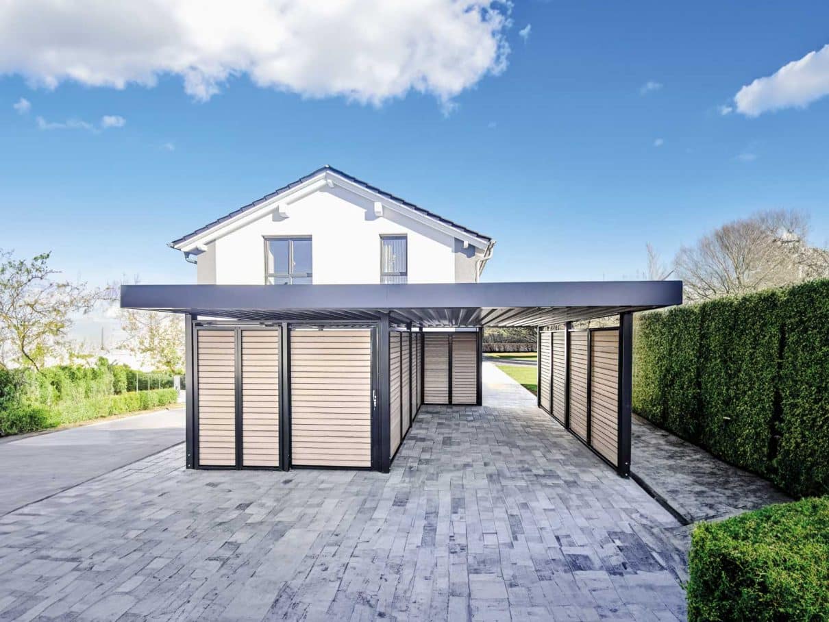 Carport von Siebau mit Geräteraum. Gebaut als Doppelcarport mit Dachunterverkleidung