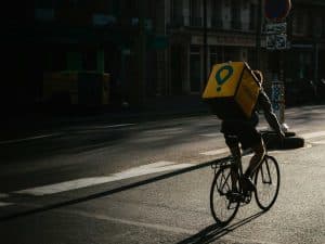 Paketbote Fahrrad