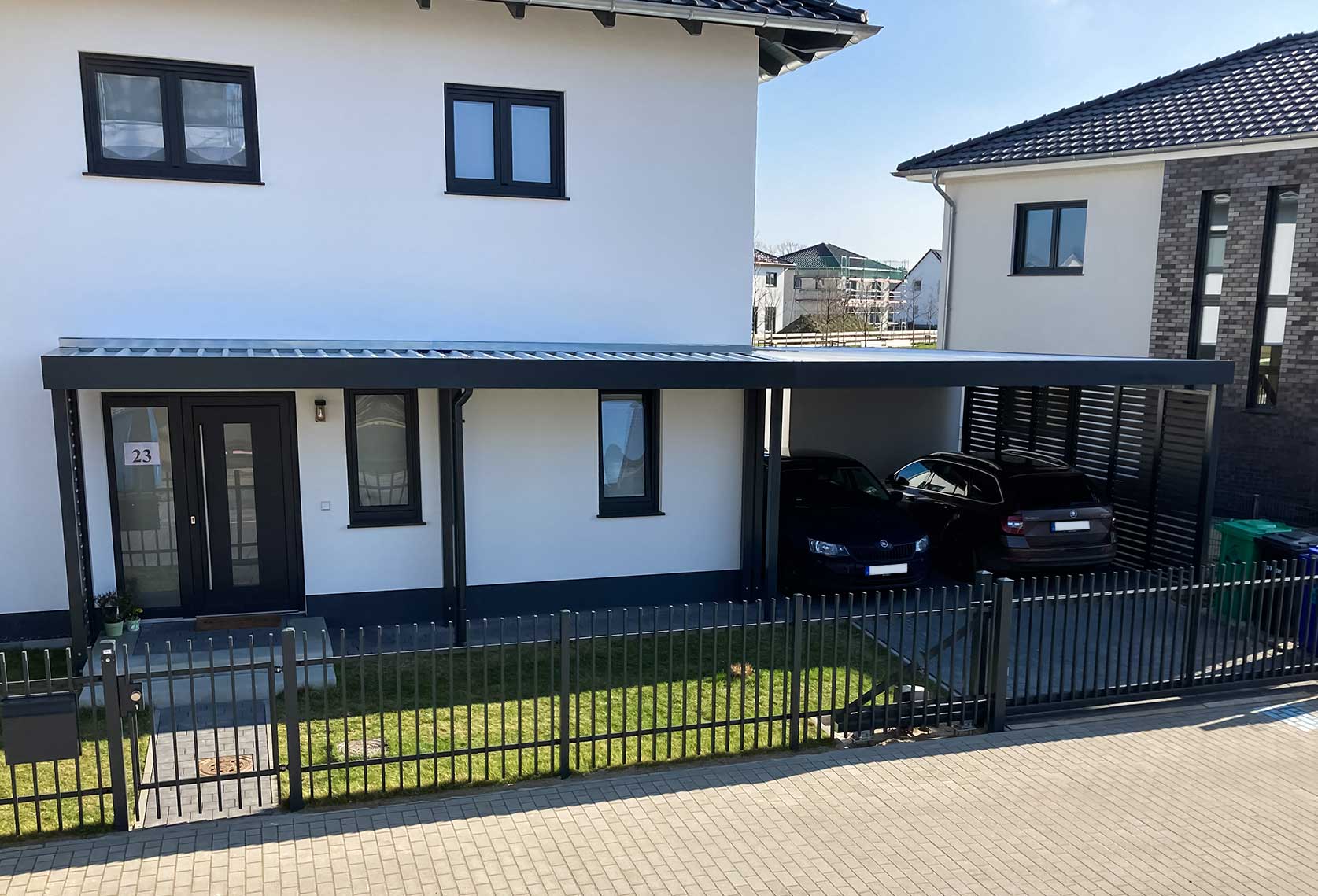 Carport für 2 Stellplätze mit Vordachanbau