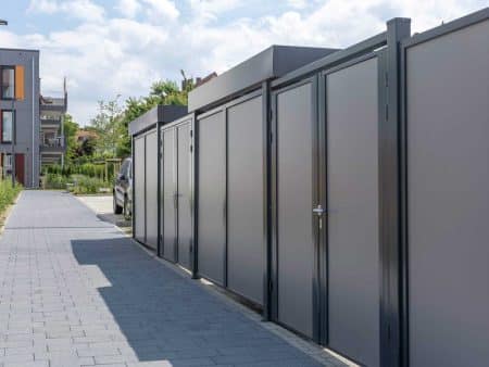 Einhausung mit Sichtschutz auf Maß gefertigt