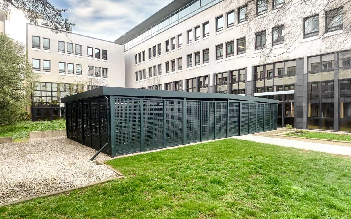 Einhausung für Fahrräder und Mülltonnen mit Sichtschutz Quadratlochung