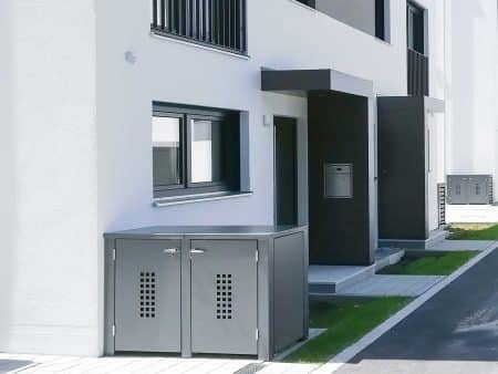 Multibox als Mülltonnenbox. Türe gelocht. Sondergröße
