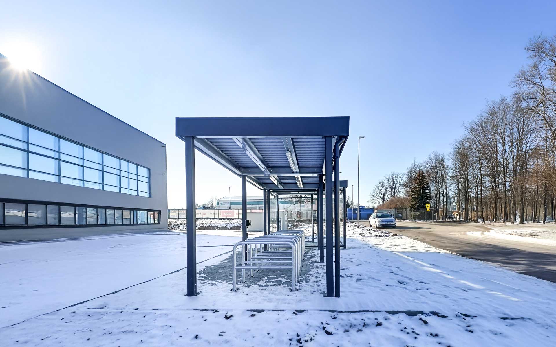 Fahrradüberdachung und Einhausung von Siebau